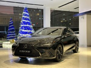 Lexus ES 250 F Sport 2025